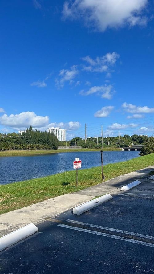 apt-217-16465 Ne 22nd Ave, North Miami Beach, FL, 33160-3724 | Card Image