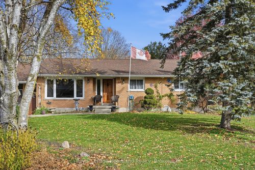 292 Wellington St, Huron, ON, N0M1H0 | Card Image