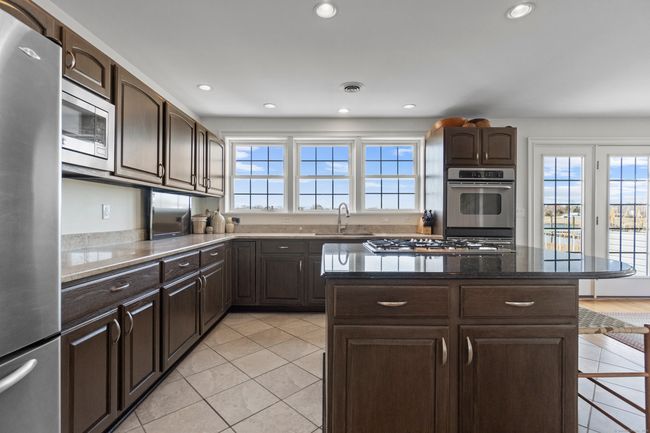 15 Buckingham Ave, House other with 3 bedrooms, 3 bathrooms and 4 parking in Old Saybrook CT | Image 10