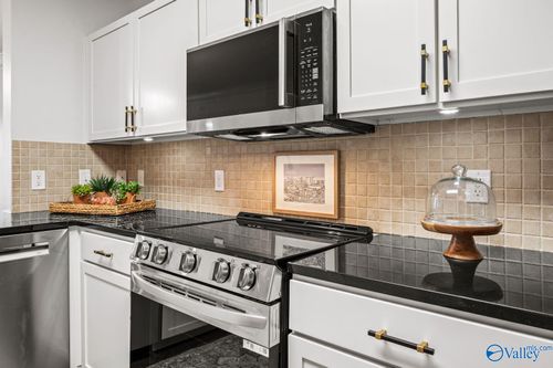 410-401 20th St S, BIRMINGHAM, AL, 35233-2041 | Card Image