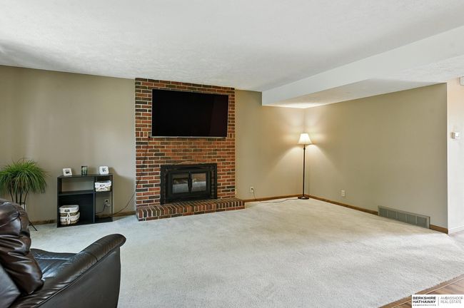 5604 S 92 Nd Plz, Townhouse with 3 bedrooms, 3 bathrooms and 2 parking in Omaha NE | Image 10
