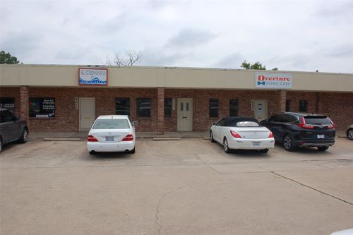 4221-4215 Benbrook Hwy, Fort Worth, TX, 76116-8606 | Card Image