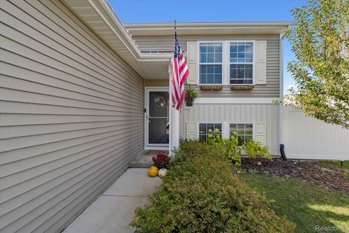 2735 Au Gres River Dr, Fowlerville, MI, 48836-9089 | Card Image