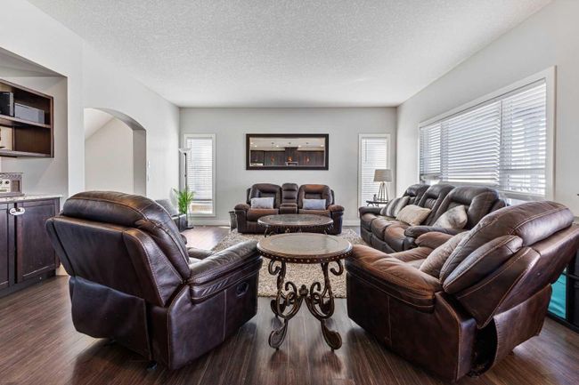 39 Hanson Drive Ne, Home with 6 bedrooms, 3 bathrooms and 6 parking in Langdon AB | Image 7