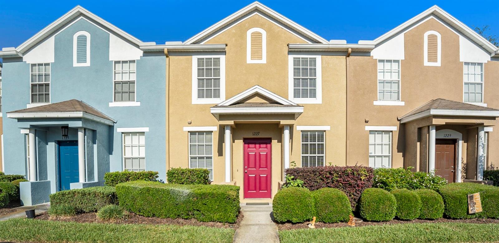 1227 Charlesworth Drive, For Sale in Wesley Chapel Zoocasa