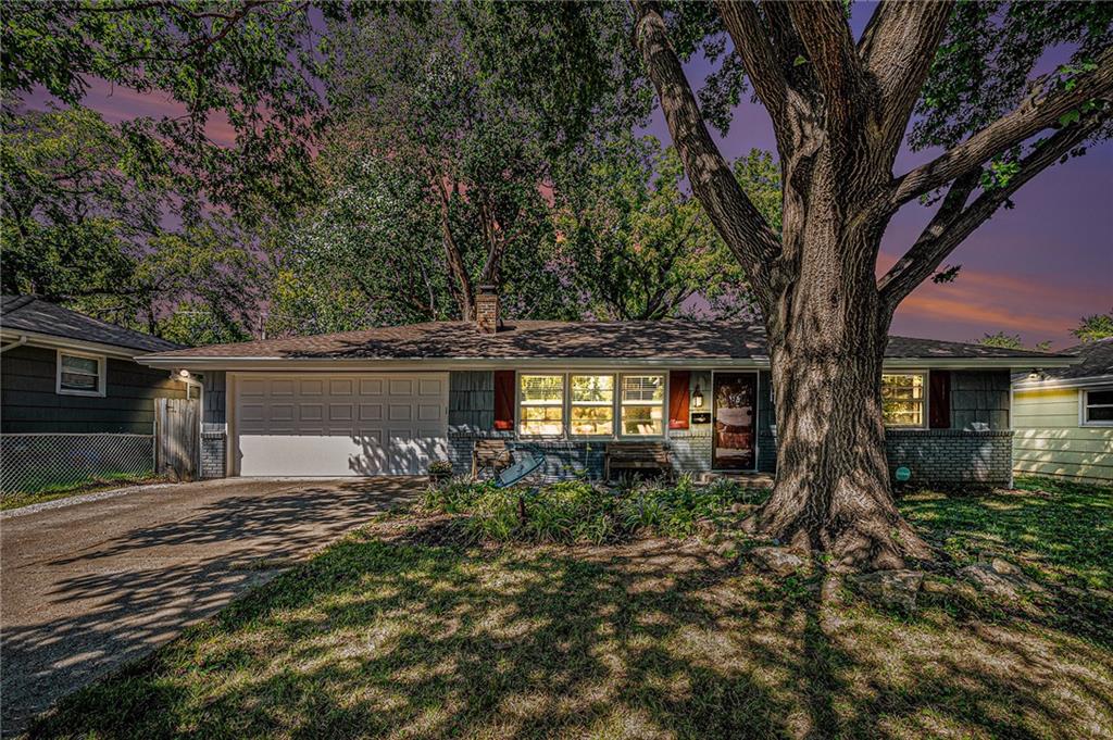 101st Ter, Kansas City, MO 64114