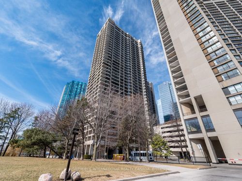 2204-65 Harbour Sq, Toronto, ON, M5J2L4 | Card Image