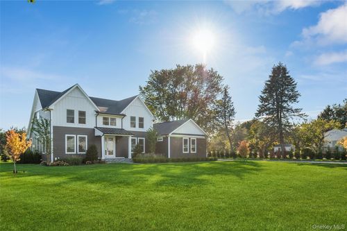 5675 Bridge Ln, Cutchogue, NY, 11935-1117 | Card Image