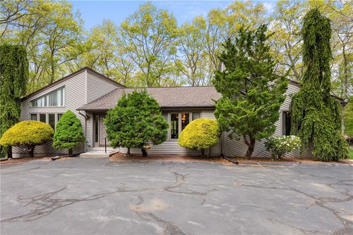 44 Whipple Rd, Smithfield, RI, 02917-2511 | Card Image
