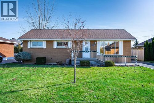 1826 Mayfair St, Ruthven, ON, N0P2G0 | Card Image