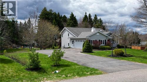 10 Colchester Dr, Quispamsis, NB, E2E5C5 | Card Image