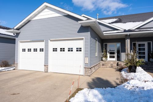 4625 Beach Ln S, Fargo, ND, 58104-6003 | Card Image