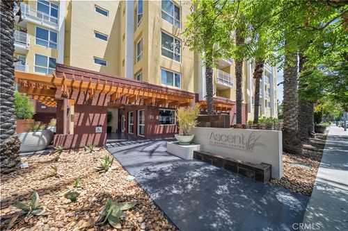 420-21301 Erwin, Woodland Hills, CA, 91367 | Card Image