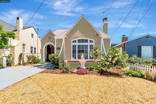 2832 76th Ave, Oakland, CA, 94605-2908 | Card Image