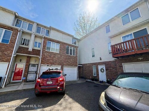 21 Arthur Ct, Staten Island, NY, 10310-2668 | Card Image