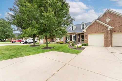3016 Shoreline Ln, Mt Pleasant Twp, PA, 15057 | Card Image