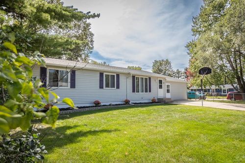 956 Newman St, Janesville, WI, 53545-1056 | Card Image