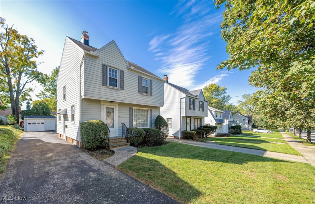 Raymond St, Maple Heights, OH 44137
