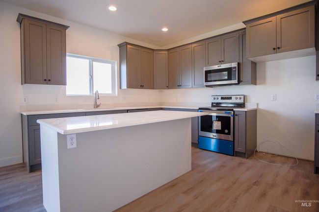 2441 Dorchester Ave, House other with 4 bedrooms, 2 bathrooms and 2 parking in Burley ID | Image 9