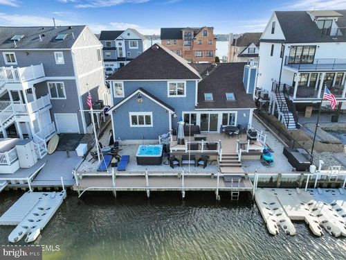5 Starboard Ct, Brick, NJ, 08723-6738 | Card Image