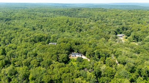189 Woody Hill Rd, Hope Valley, RI, 02832-1257 | Card Image