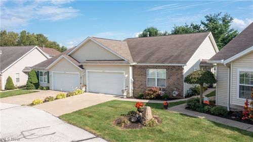 1192 Chaucer Cir, Akron, OH, 44312-4699 | Card Image