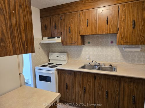 402-97 Nonquon Rd, Oshawa, ON, L1G3R8 | Card Image