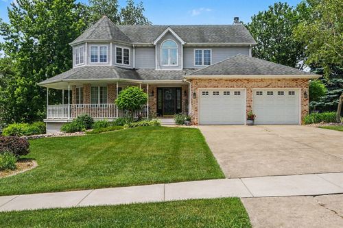 9260 Franklin Dr, Saint John, IN, 46373-9362 | Card Image