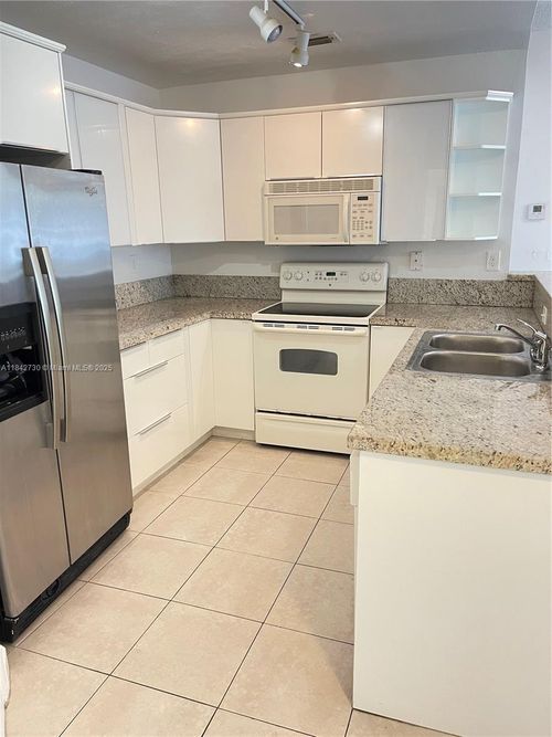apt-502-2445 Sw 18th Ter, Fort Lauderdale, FL, 33315-2238 | Card Image
