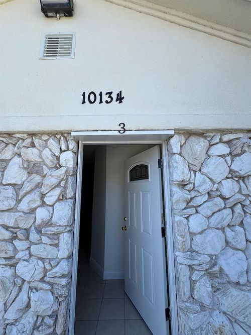 3-10134 Kirkglen Dr, Houston, TX, 77089-2318 | Card Image