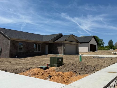 105 Center St, London, KY, 40741-1431 | Card Image