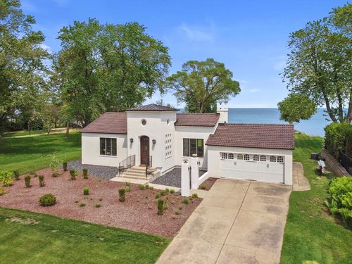 9237 Lakeshore Drive, Pleasant Prairie, WI, 53158 | Card Image