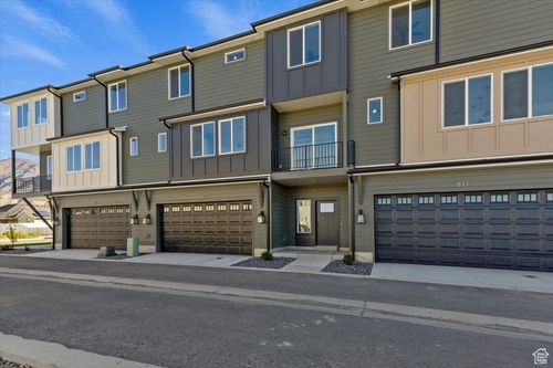 819 S Greenway Dr, Springville, UT, 84663-3403 | Card Image