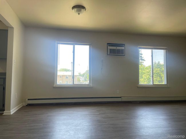 APT-224 - 19220 Wick Rd, Condo with 2 bedrooms, 1 bathrooms and null parking in Allen Park MI | Image 5