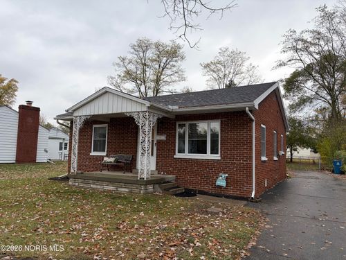 5240 Silvertown Dr, Sylvania, OH, 43560-2760 | Card Image