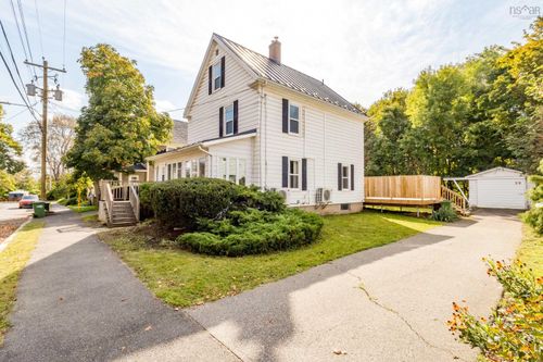 29 Klondyke St, Kentville, NS, B4N1J1 | Card Image