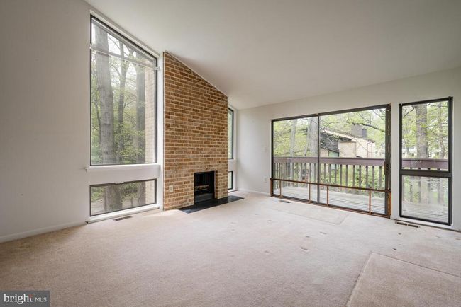 2029 Lakebreeze Way, Townhouse with 4 bedrooms, 4 bathrooms and null parking in Reston VA | Image 4
