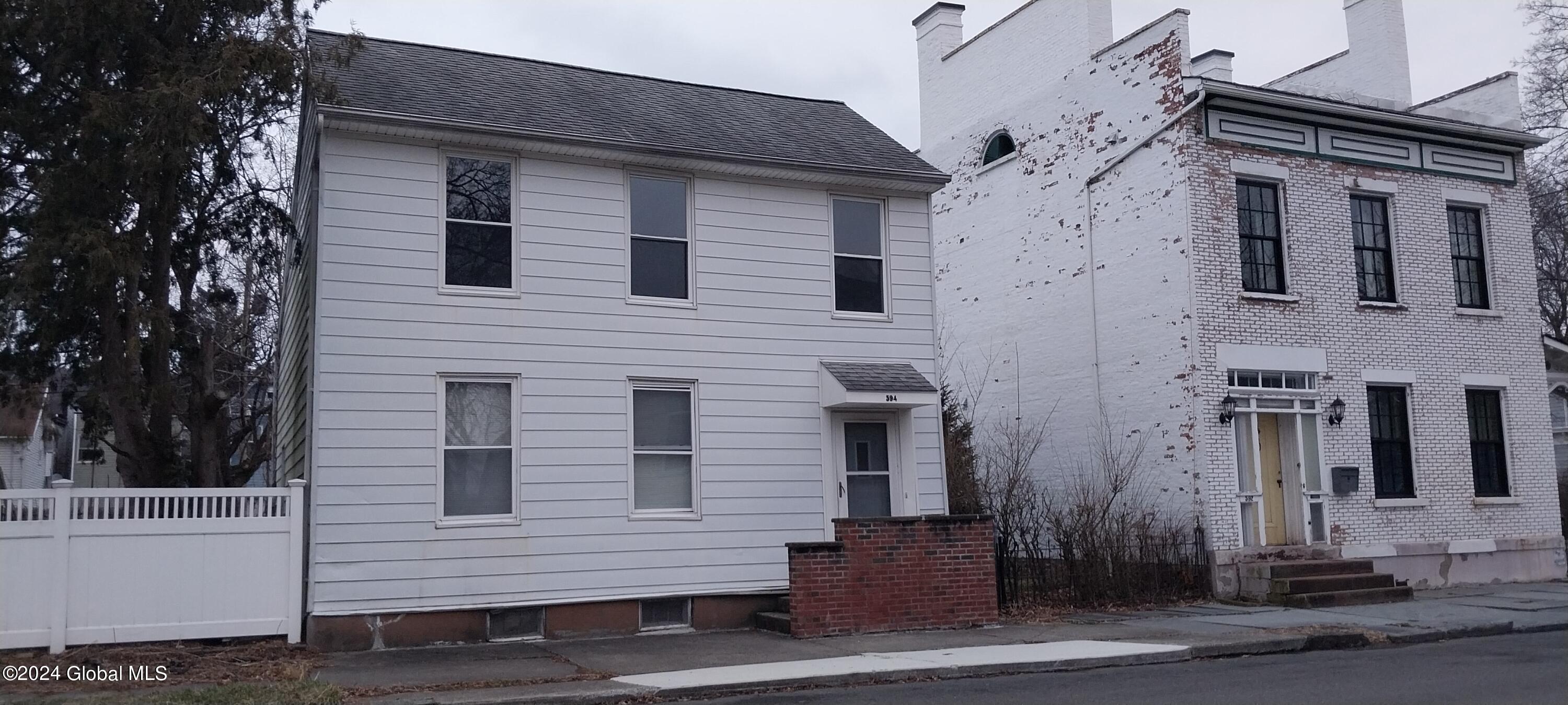 3rd Ave, Troy, NY 12182
