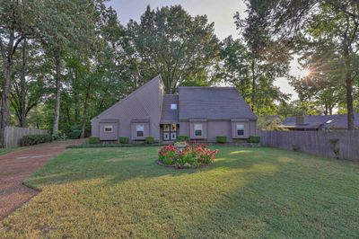 217 Leif Cv, House other with 4 bedrooms, 2 bathrooms and null parking in Memphis TN | Image 1