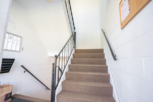 APT-201 - 2217 Clawson Ave, Home with 2 bedrooms, 1 bathrooms and null parking in Royal Oak MI | Image 4
