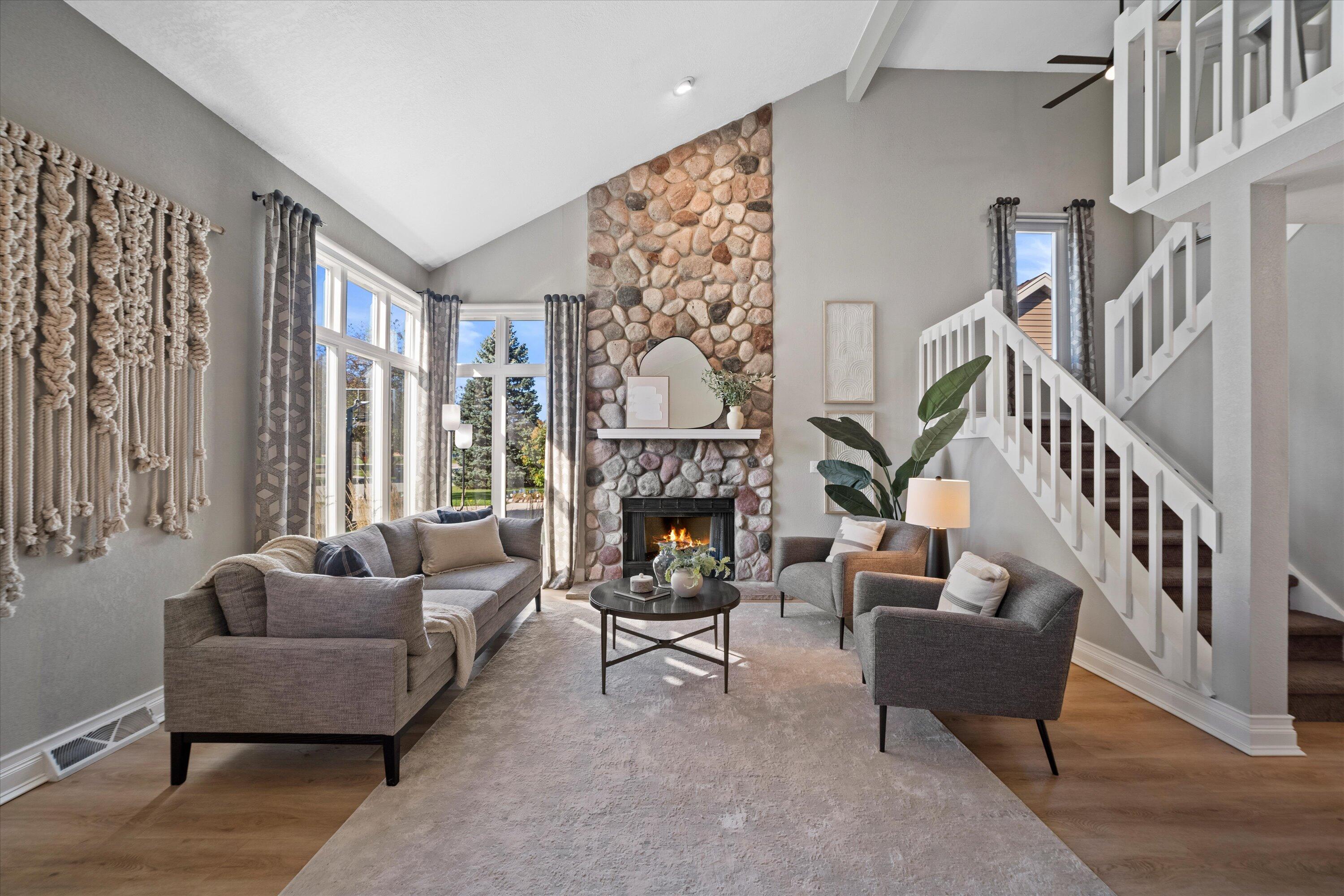 Farragut Ct, Northville, MI 48167