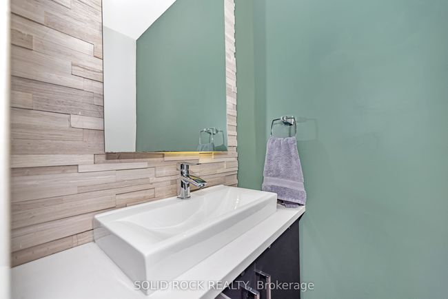 292 Currell Ave, House other with 3 bedrooms, 3 bathrooms and 2 parking in Ottawa ON | Image 11