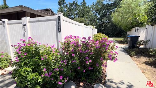 28549 Conejo View Dr, Agoura Hills, CA, 91301-3315 | Card Image