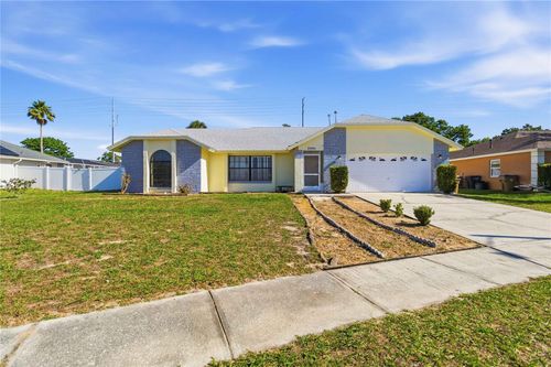 7771 Indian Ridge Trl N, KISSIMMEE, FL, 34747-1927 | Card Image