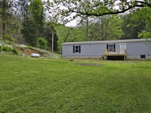 939 Riley Creek Rd, Whitleyville, TN, 38588-7023 | Card Image