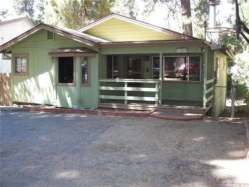 22920 Fir Ln, Crestline, CA, 92325-9586 | Card Image