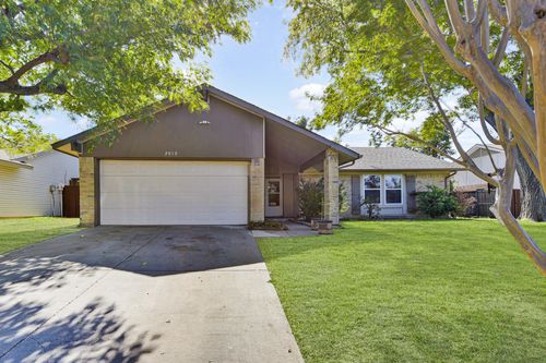 2010 Statler Dr, Carrollton, TX, 75007-5416 | Card Image