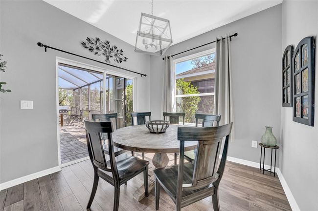 Dine-in kitchen | Image 13