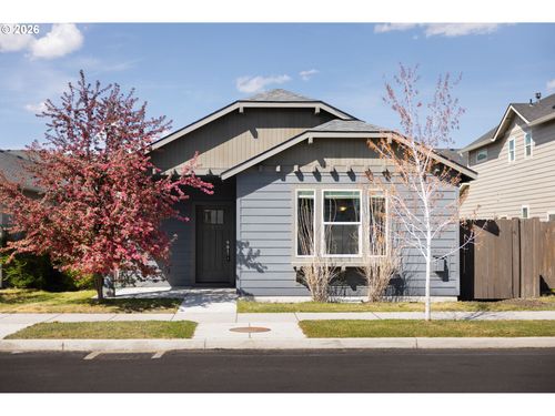 2557 Nw Spruce Pl, Redmond, OR, 97756-2063 | Card Image