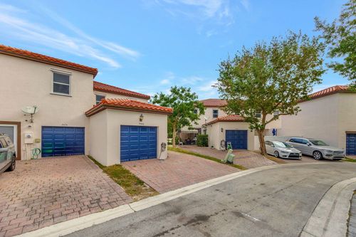 9480 Sw 171st Ave, Miami, FL, 33196-2976 | Card Image